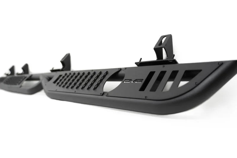 DV8 Offroad 20-23 Jeep Gladiator JT Body/Pinch Weld Mounted Step - Additional View 10