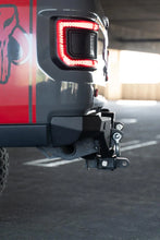 Load image into Gallery viewer, DV8 Offroad 20-23 Jeep Gladiator JT FS-15 Series Rear Bumper - Additional View 9