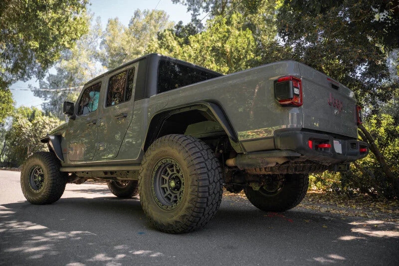 DV8 Offroad 20-24 Jeep Gladiator JT Rear Inner Fender Liners - Satin Black - Installation View