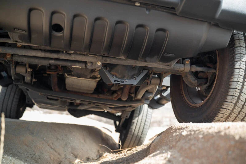 DV8 Offroad 2007-2018 Jeep Wrangler JK Dana 30 Front Differential Skid Plate - Installation View