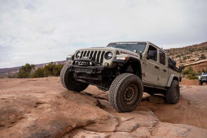 DV8 Offroad 2018+ Jeep Wrangler JL/Gladiator JT Front Inner Fenders - Installation View