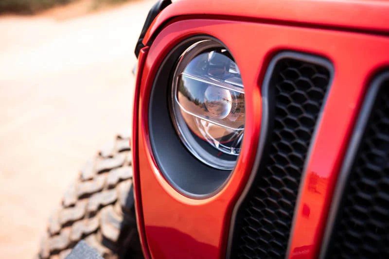 DV8 Offroad 2018+ Jeep Wrangler JL/Gladiator LED Projector Headlights - Installation View