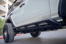 Load image into Gallery viewer, DV8 Offroad 21-22 Ford Bronco FS-15 Series Rock Sliders - Additional View 5