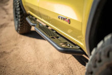 Load image into Gallery viewer, DV8 Offroad 23-24 Chevy Colorado OE Plus Side Steps - Black Steel - Additional View 12