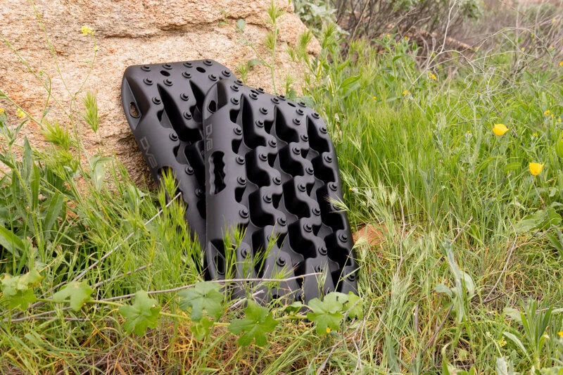 DV8 Offroad DV8 Xtract Mini Traction Board | Pair | Black - Additional View 6