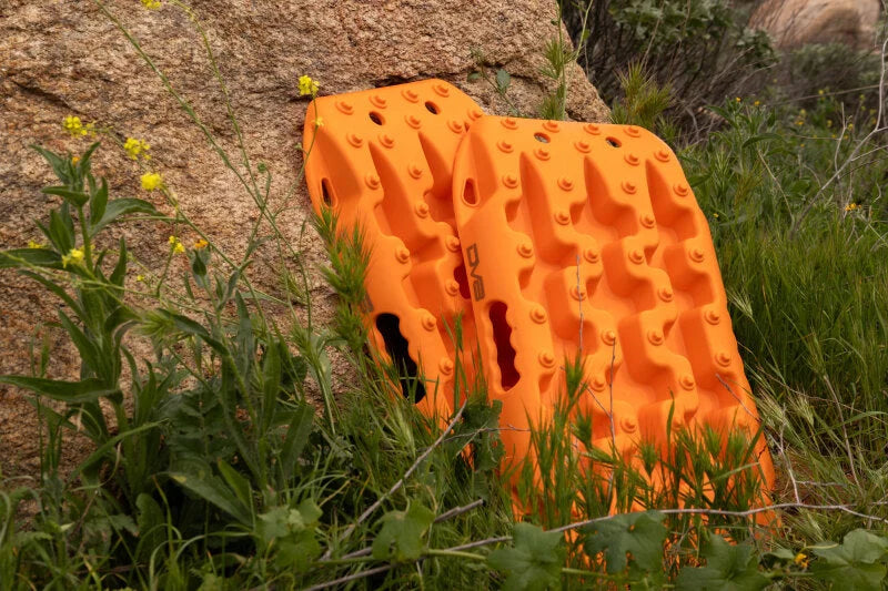 DV8 Offroad DV8 Xtract Mini Traction Board | Pair | Orange - Back View