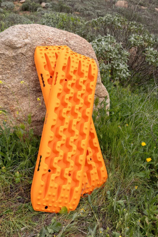 DV8 Offroad DV8 Xtract Traction Boards | Pair | Orange - Back View