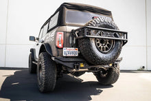 Load image into Gallery viewer, DV8 Offroad Elite Series D-Ring Shackles - Pair (Gray) - Additional View 5