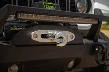 Load image into Gallery viewer, DV8 Xtract 12k Synthetic Rope Winch - Side View