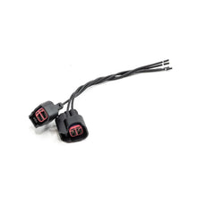 Load image into Gallery viewer, DeatschWerks USCAR Top Feed Injector Clips - Case of 50 - Side View