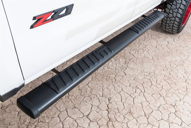 Deezee 99-23 Chevrolet/GMC/Dodge/Ford  Full Size Truck Tubes - 6In Oval - Black Steel (CrewCab) - Side View