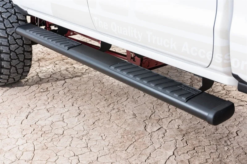 Deezee 99-23 Chevrolet/GMC/Dodge/Ford Full Size Truck Tubes - 6In Oval - Black Steel (ExtCab) - Installation View
