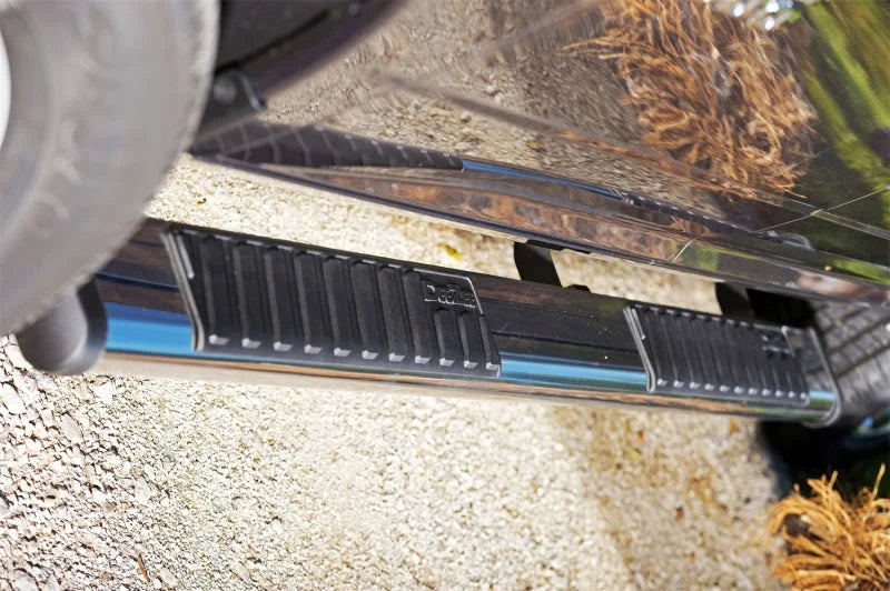 Deezee 99-23 Chevrolet/GMC/Dodge/FordFull Size Truck Tubes - 6In Oval - Stainless Steel (ExtCab) - Installation View