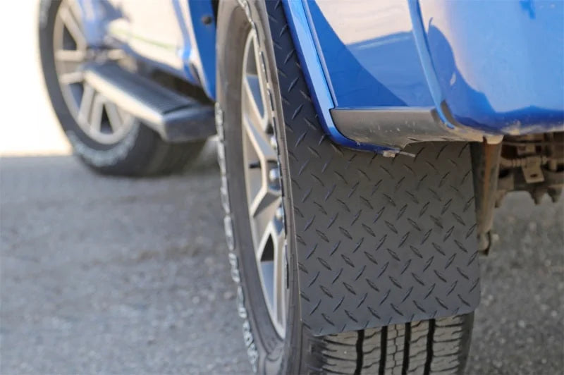 Deezee Universal Flaps Brite-Tread Universal 11x19 Notched (Txt Blk) - Side View