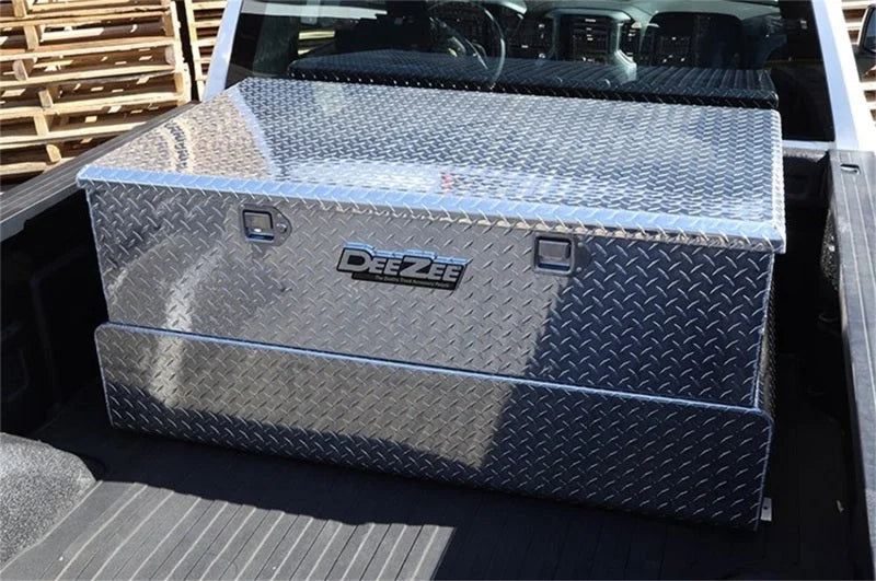 Deezee Universal Tanks - Combo Brite-Tread Aluminum (75 Gal) - Side View
