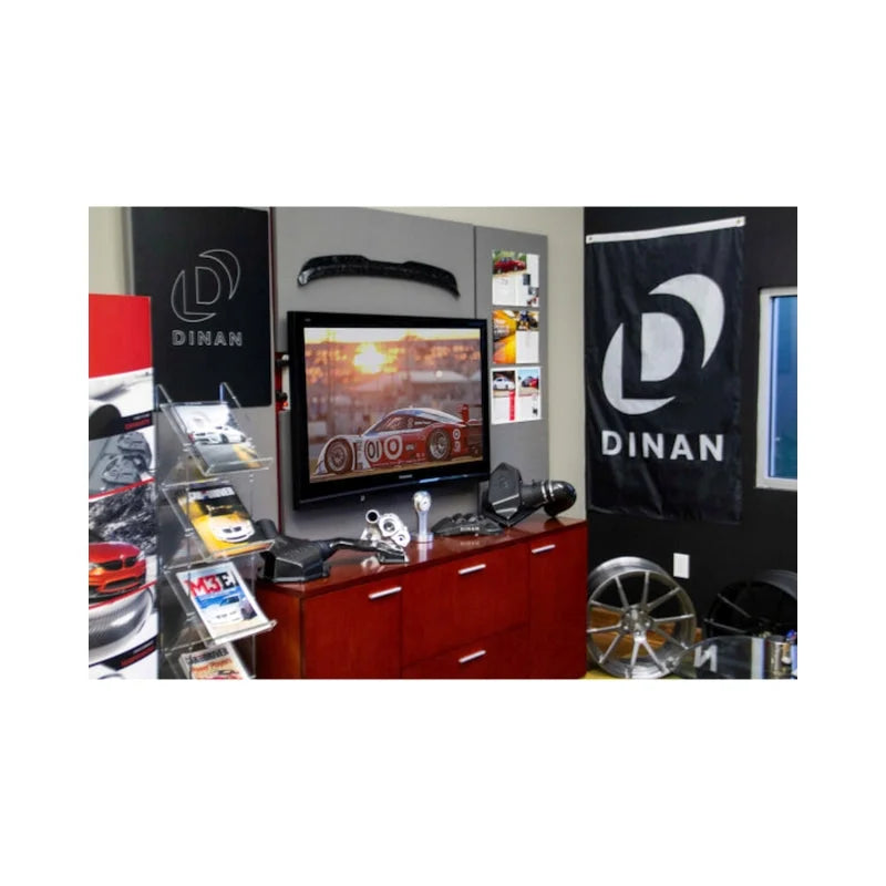 Dinan Banner - 60in x 36in - Side View