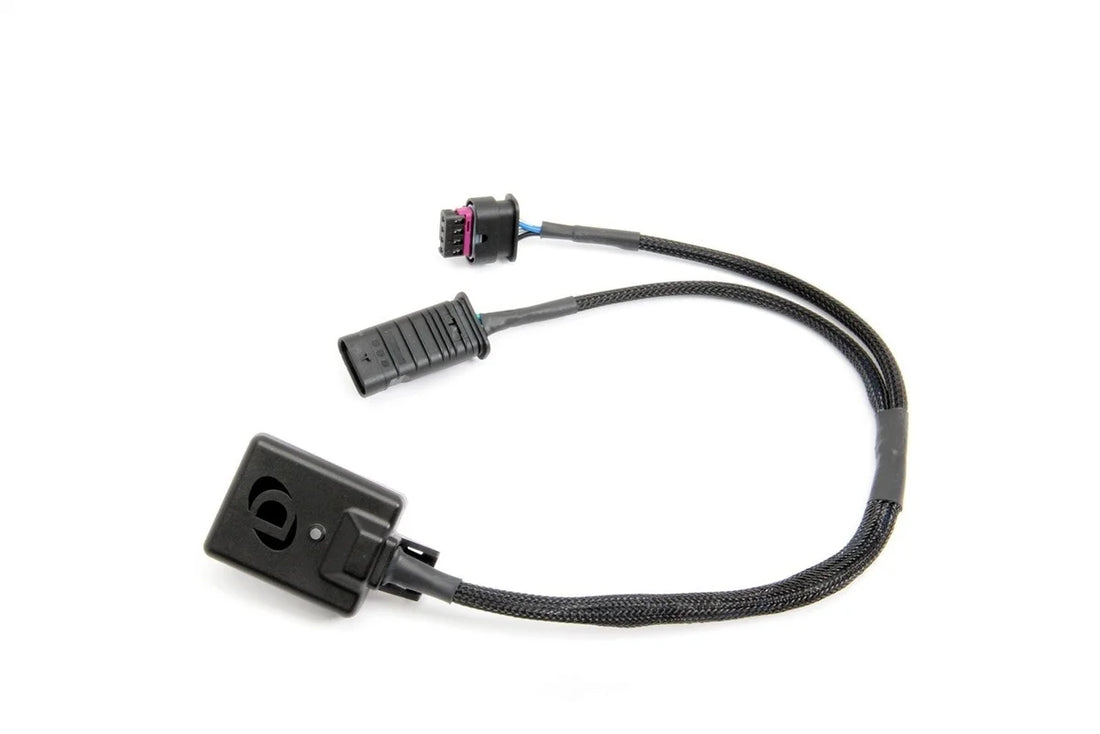 Dinan DINANTRONICS Sport Performance Tuner D440-0012 fits 2014-2024 BMW / Mini - Installation View