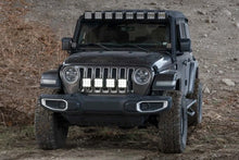 Load image into Gallery viewer, Diode Dynamics Jeep JL SS5 4-Pod CrossLink Grille Lightbar Kit Pro - White Combo - Back View