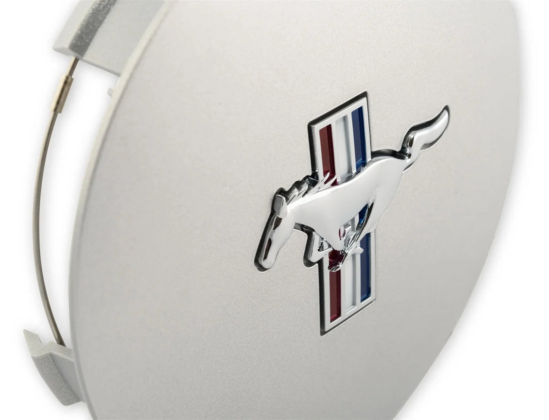 Drake Muscle Drake Muscle Cars 1990-93 Fox Body Mustang Argent Hub Cap F1ZZ-1130-A - Installation View