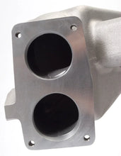 Load image into Gallery viewer, Edelbrock 5 8L Truck Manifold - Back View