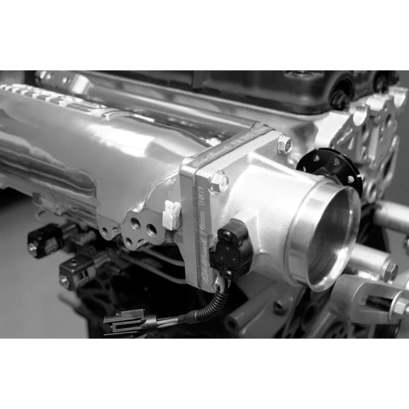 Edelbrock Adapter Plate for The Universal Sport Compact Throttle Body for Honda 70mm - Installation View