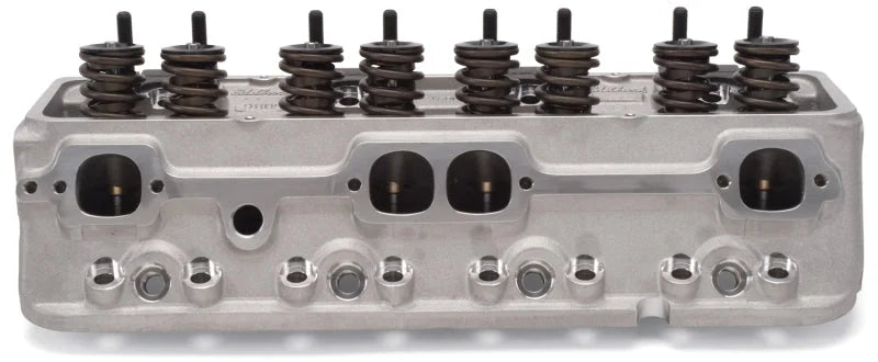 Edelbrock Cylinder Head E-Series E-210 SB Chevrolet (Complete Pair) - Installation View