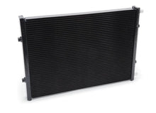 Load image into Gallery viewer, Edelbrock Heat Exchanger Dual Pass Single Row 24in x 16.5in x 2.12in - Black - Additional View 5