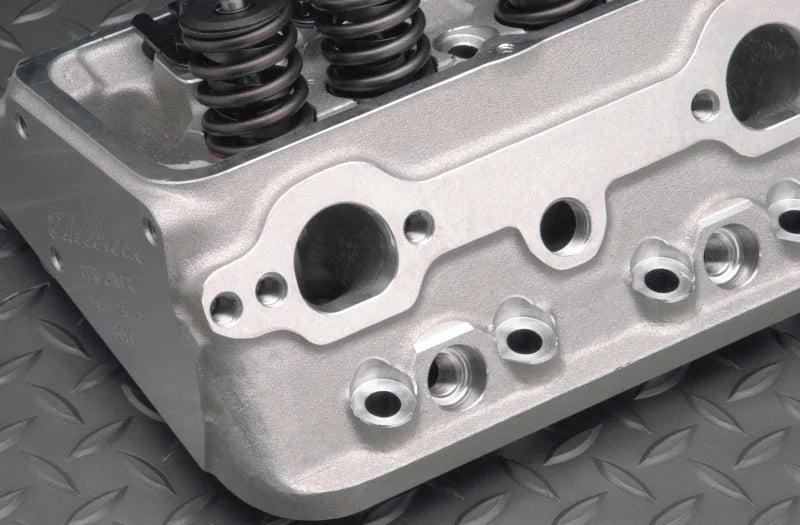 Edelbrock Single Perf SBC 70cc Head Comp - Additional View 7