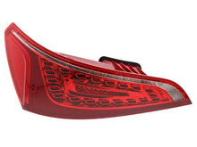 Load image into Gallery viewer, EiKO Automotive Lighting Taillight LUS7032 - Main Product View