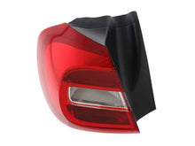 Load image into Gallery viewer, EiKO Automotive Lighting Taillight LUS7902 - Main Product View