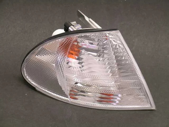 EiKO Automotive Lighting Turn Signal Light LLC851
