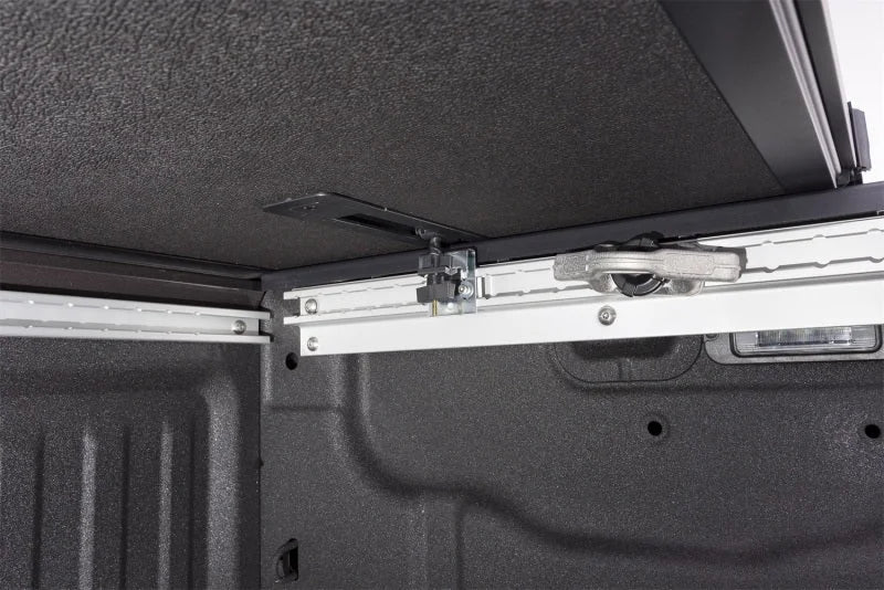 Extang 05-16 Nissan Frontier(5ft Bed) (w/ or w/o Track Sys) (5ft) Solid Fold 2.0 - Back View