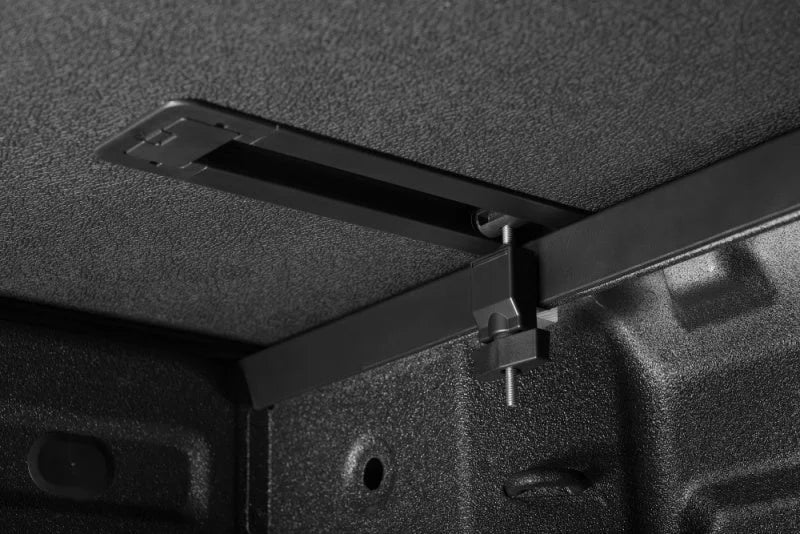 Extang 15-22 Chevy/GMC Canyon/Colorado (5ft. 2in. Bed) Solid Fold ALX - Additional View 6