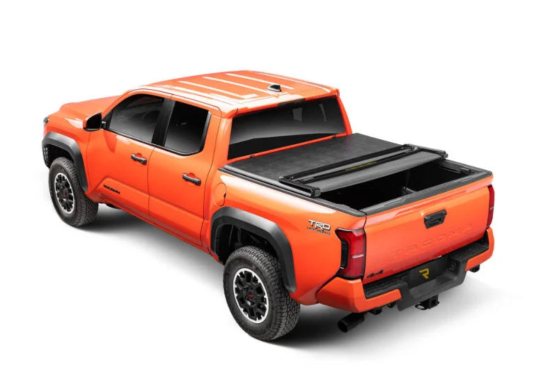 Extang 2024 Toyota Tacoma (5ft Bed) Trifecta 2.0 - Side View