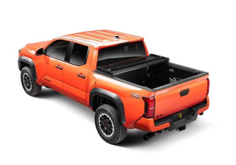 Extang 2024 Toyota Tacoma (5ft Bed) Trifecta Signature 2.0 - Side View