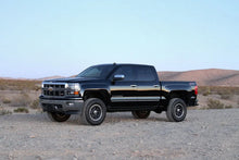 Load image into Gallery viewer, Fabtech 14-18 GM K1500 w/OE Alum. UCA 4in Budget UCA System w/Rear Perf. Shocks - Side View