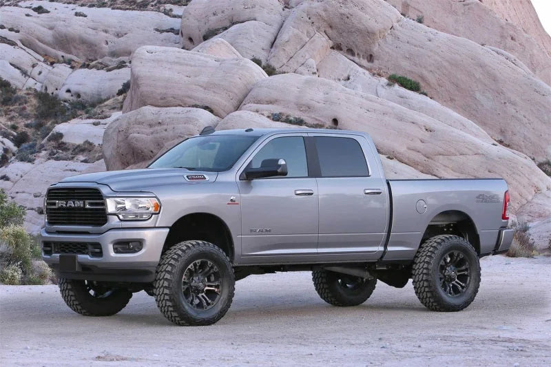 Fabtech 19-22 Ram 2500 4WD 5in Basic Kit w/Stealth - Side View