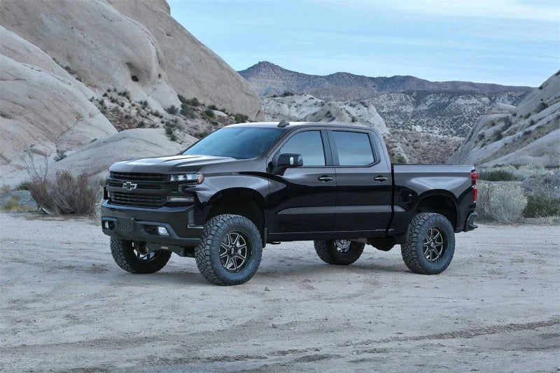Fabtech 2019 GM C1500 P/U 6in Basic Sys w/Stealth - Side View