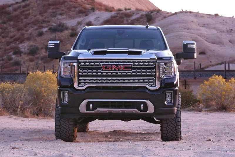 Fabtech 2020 GM K2500HD/3500HD UCA 3.5in Lift System - Side View