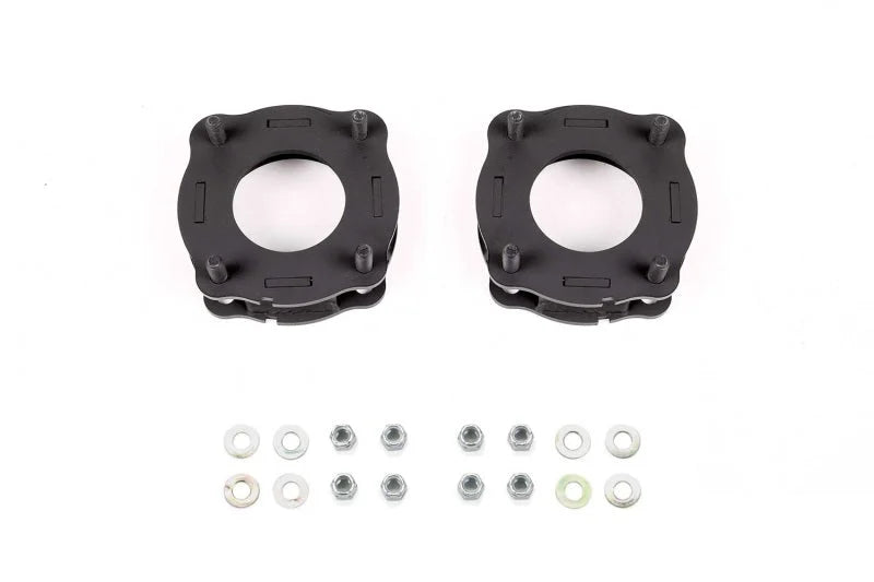 Fabtech 2022 Toyota Tundra 1.5in Leveling Kit - Front Spacers and Hardware - Main Product View