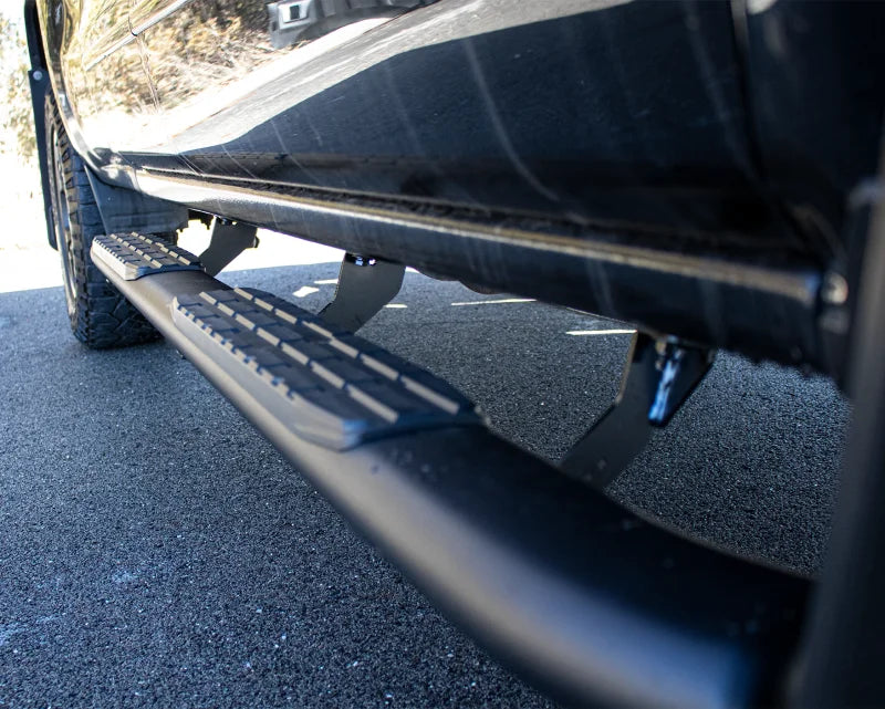 Fishbone Offroad 07-18 Chevrolet Silverado 1500/2500/3500 Crew Cab Oval Side Steps - Black Textured - Installation View