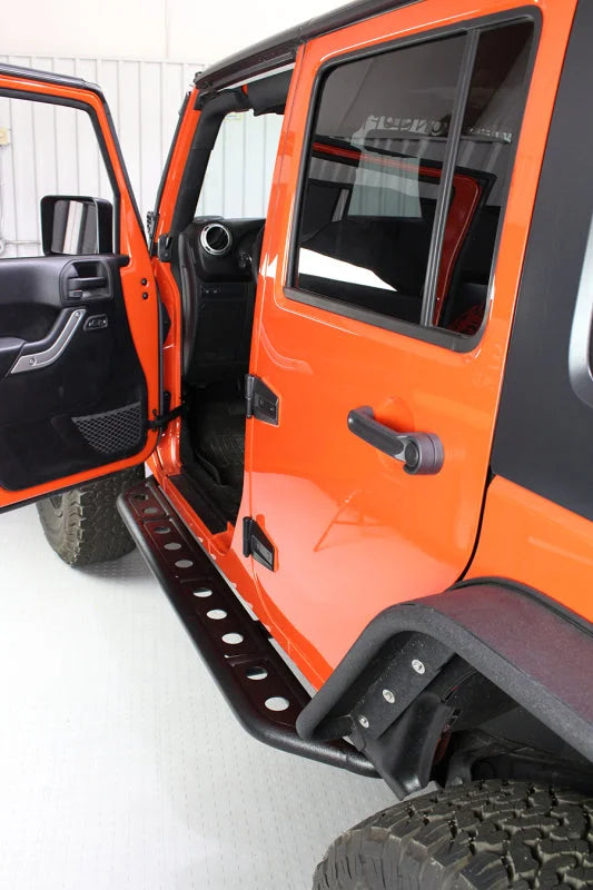 Fishbone Offroad 07-18 Jeep Wrangler JK 4 Door Steel Side Steps - Black Textured Powdercoat - Installation View