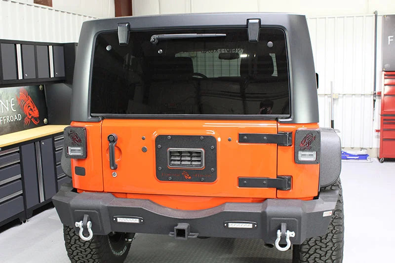 Fishbone Offroad 07-18 Jeep Wrangler JK Aluminum Tailgate Plate - Black Textured Powercoat - Installation View