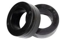 Load image into Gallery viewer, Fishbone Offroad 17-19 Dodge Ram 1500 1.0In Rear Leveling Kit - Main Product View