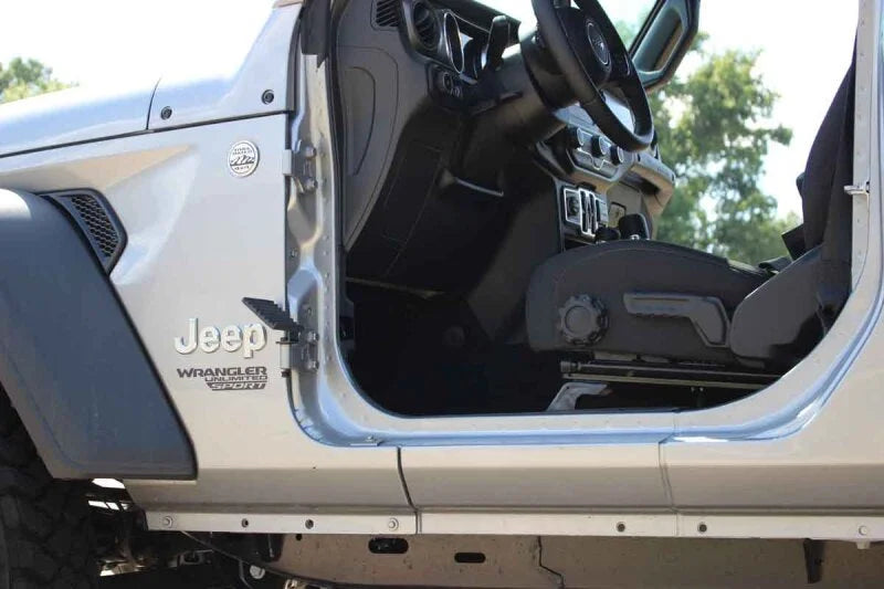 Fishbone Offroad 2018+ Jeep Wrangler JL / 2020+ Gladiator JT Foot Peg Set - Black - Installation View