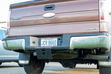 Load image into Gallery viewer, Fishbone Offroad 2In Receiver Hitch Mounted Step - Black Powdercoat Steel - Additional View 8