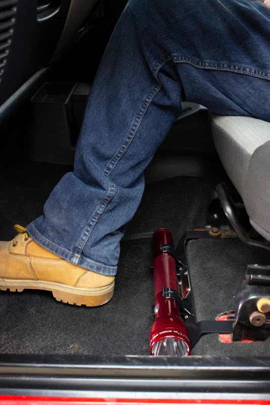 Fishbone Offroad Jeep TJ Front Seat Flashlight Mount - Side View