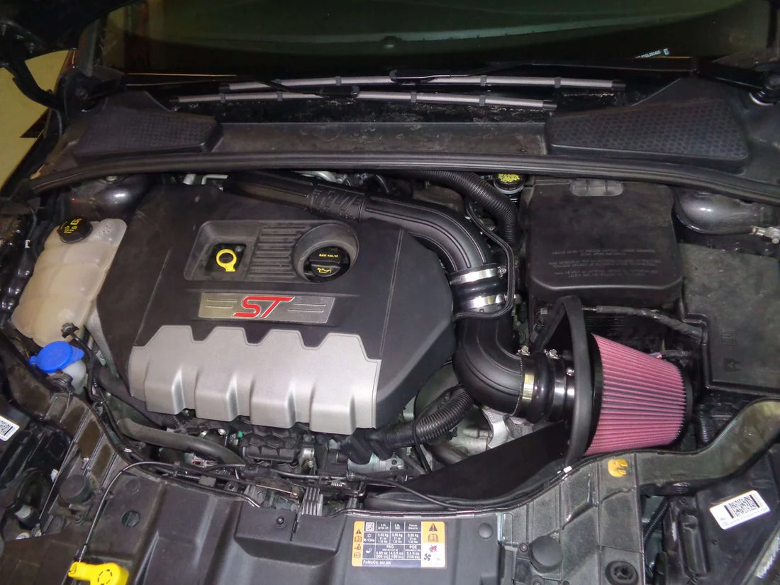 Flowmaster Flowmaster Delta Force Performance Air Intake - CARB Compliant fits 2015-2018 Ford Focus - Side View
