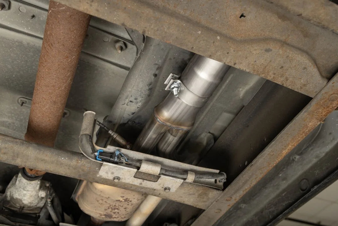 Flowmaster Outlaw Cat-Back Exhaust System fits 1996-1999 Chevrolet C1500 / C2500 / K1500 / K2500 / GMC C1500 / C2500 / K15...