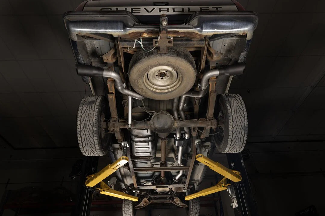 Flowmaster Outlaw Cat-back Exhaust System fits 1994-1995 Chevrolet C1500 / K1500 / GMC C1500 / K1500 - Installation View